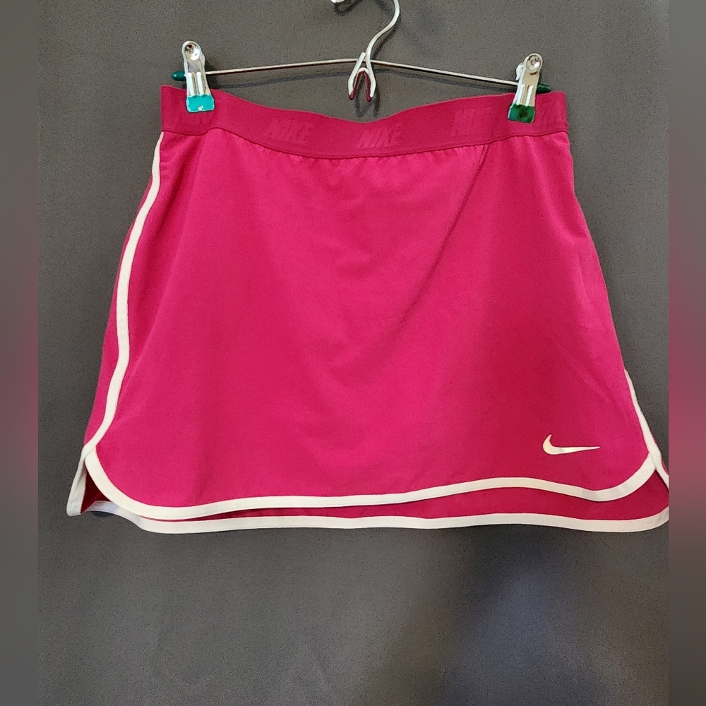 Nike Golf Skirt,Women's size Medium Pink Nike Dri-Fit Golf Skort